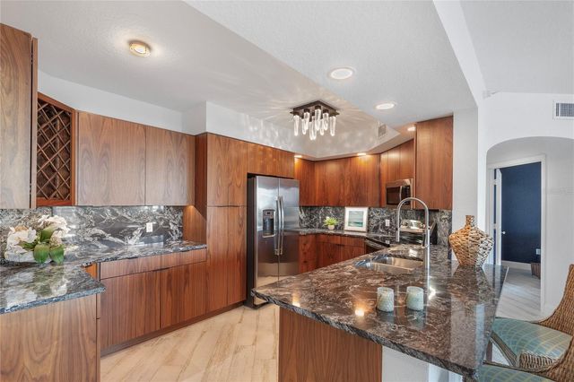 1170 GULF BOULEVARD 404, Clearwater, FL 33767