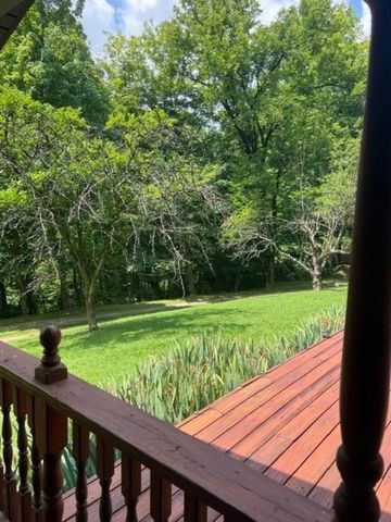 550 Apple Orchard Rd, Huntington, WV 25702