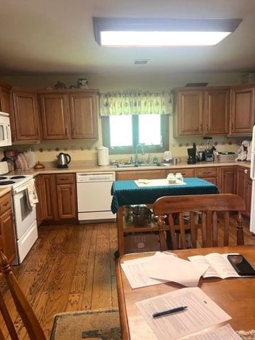 550 Apple Orchard Rd, Huntington, WV 25702