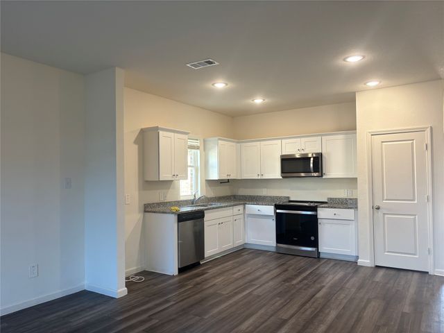 751 Camden dr, Lavon, TX 75166