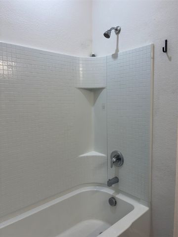 751 Camden dr, Lavon, TX 75166