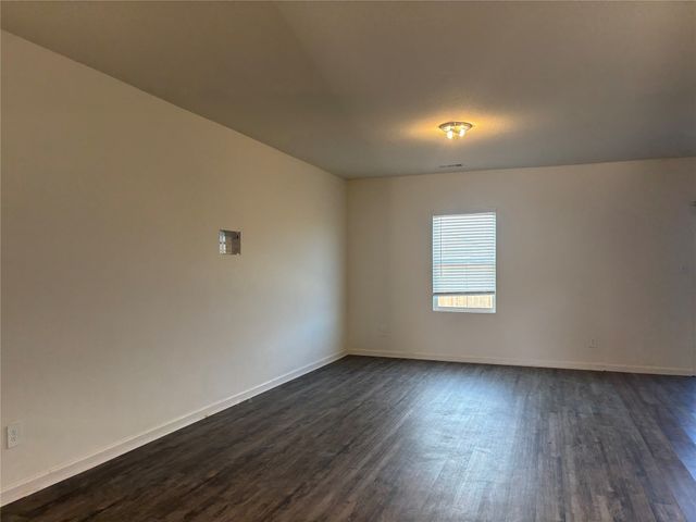 751 Camden dr, Lavon, TX 75166