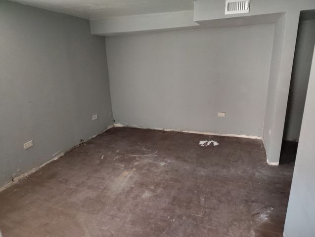 5541 W Grace Street, Chicago, IL 60641