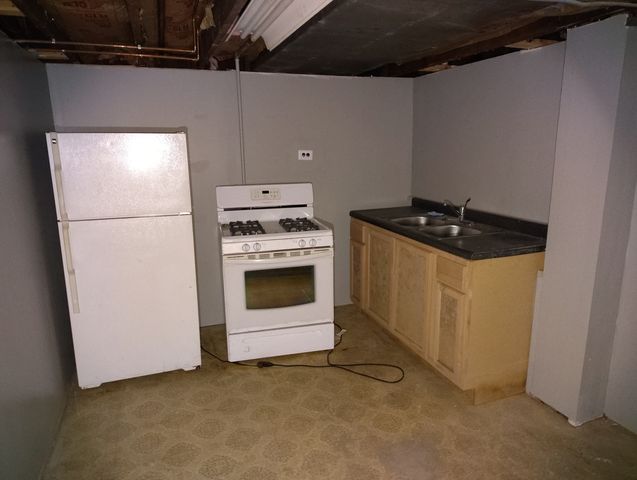 5541 W Grace Street, Chicago, IL 60641