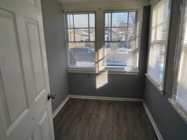 5541 W Grace Street, Chicago, IL 60641