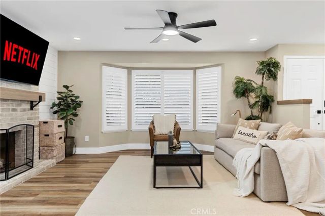 1216 E Clifpark Way, Anaheim, CA 92805