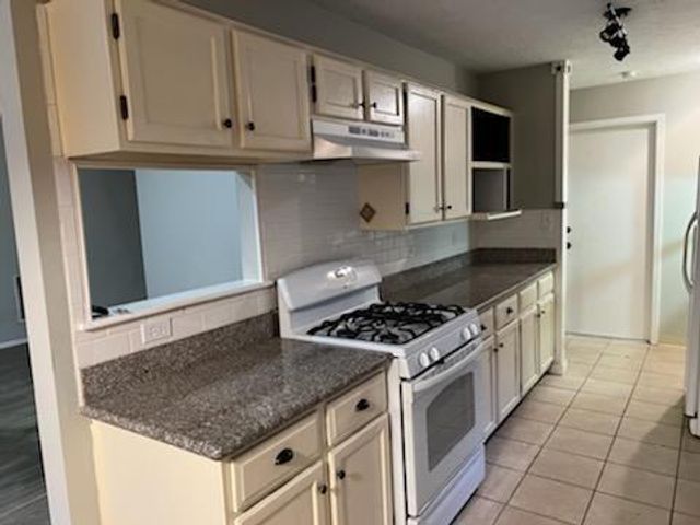 2327 Goldring Lane, Spring, TX 77373