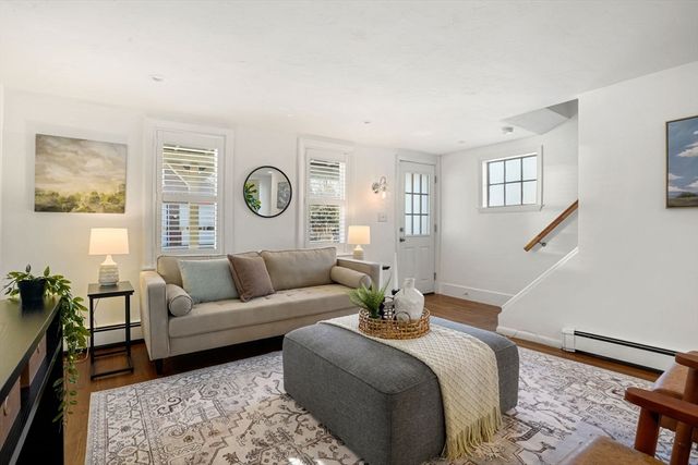 12 Sassamon St, Canton, MA 02021