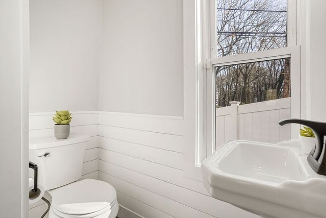 12 Sassamon St, Canton, MA 02021