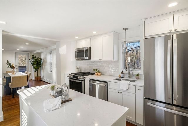 12 Sassamon St, Canton, MA 02021