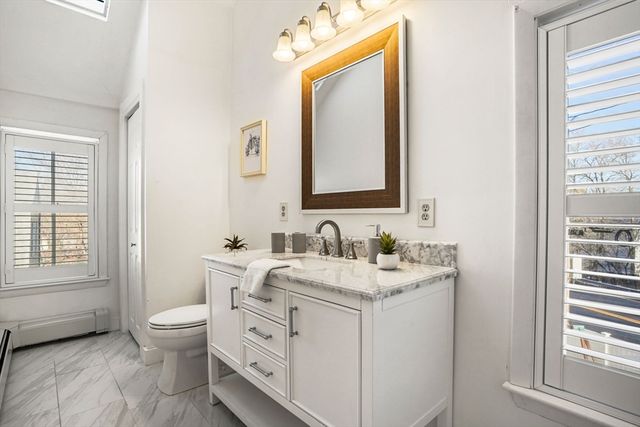 12 Sassamon St, Canton, MA 02021