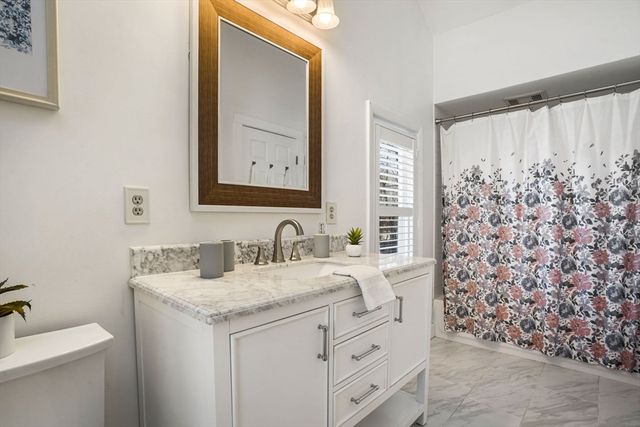 12 Sassamon St, Canton, MA 02021