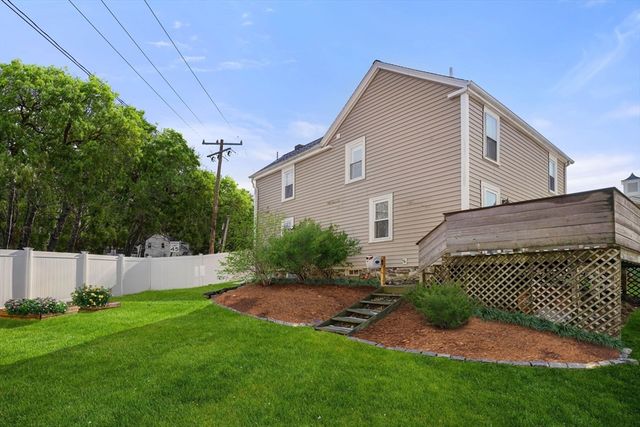 12 Sassamon St, Canton, MA 02021