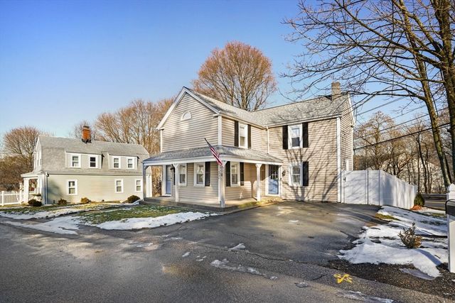 12 Sassamon St, Canton, MA 02021