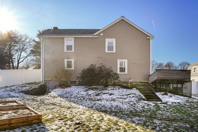 12 Sassamon St, Canton, MA 02021