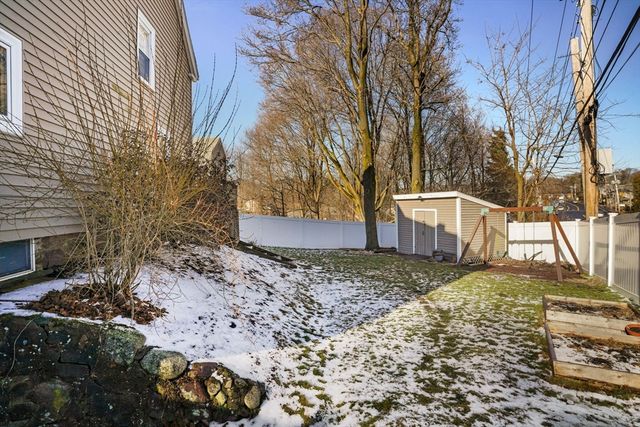 12 Sassamon St, Canton, MA 02021