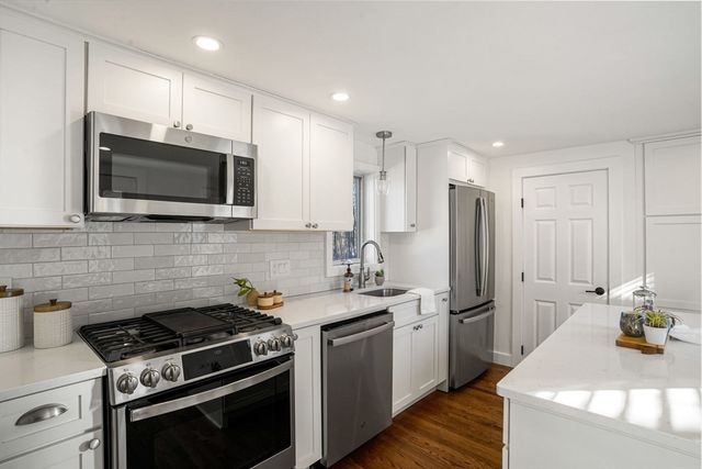 12 Sassamon St, Canton, MA 02021