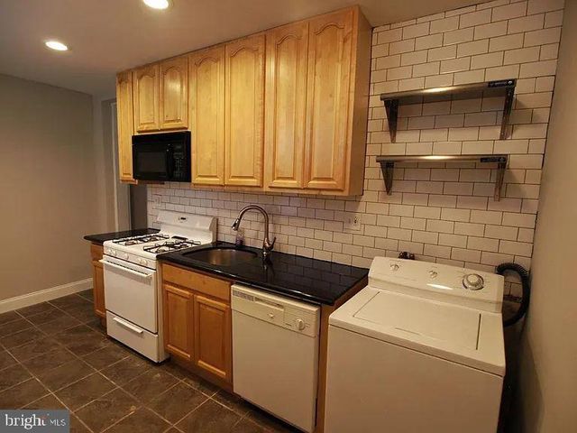 4335 FLEMING ST, Philadelphia, PA 19128