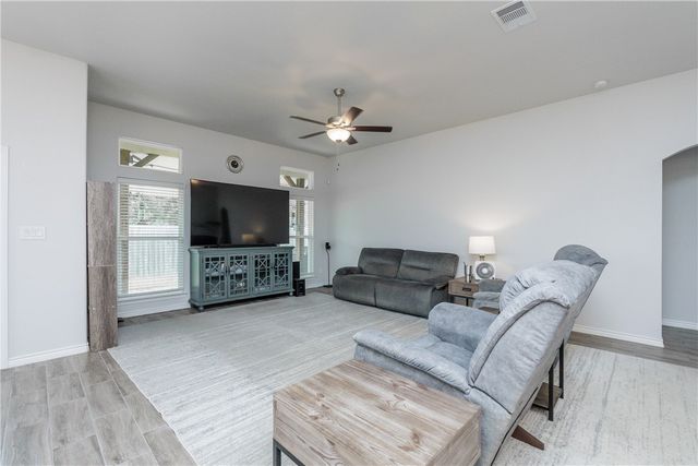 7718 Iron Man Dr, Corpus Christi, TX 78414