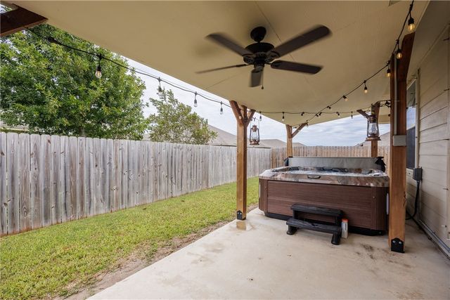 7718 Iron Man Dr, Corpus Christi, TX 78414