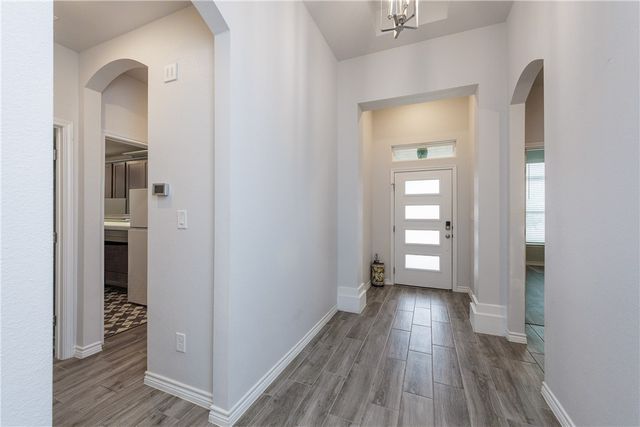 7718 Iron Man Dr, Corpus Christi, TX 78414
