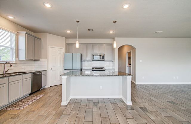 1705 Bayway Drive, Seabrook, TX 77586