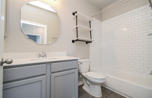1705 Bayway Drive, Seabrook, TX 77586
