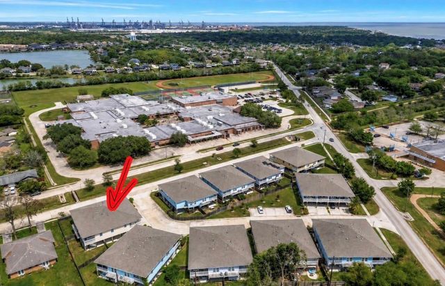 1705 Bayway Drive, Seabrook, TX 77586