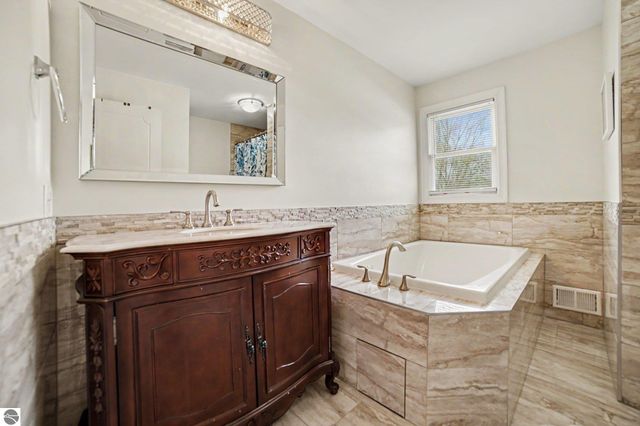 1105 N Fairfield Drive, Mt Pleasant, MI 48858