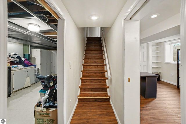 1105 N Fairfield Drive, Mt Pleasant, MI 48858