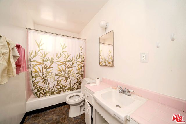 926 Fedora Street, Los Angeles, CA 90006