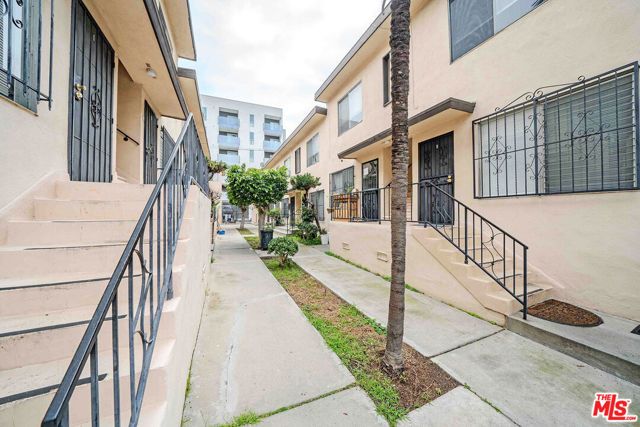 926 Fedora Street, Los Angeles, CA 90006