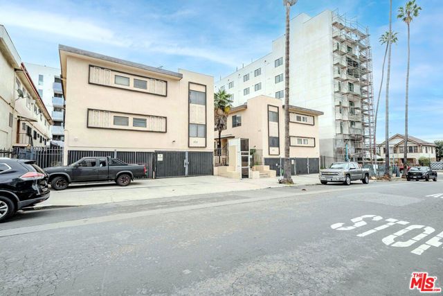 926 Fedora Street, Los Angeles, CA 90006