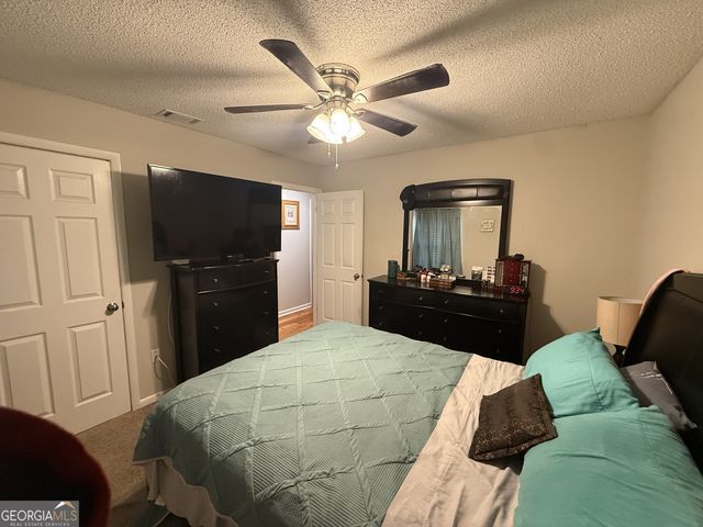 109 Pointe South Drive, Hinesville, GA 31313