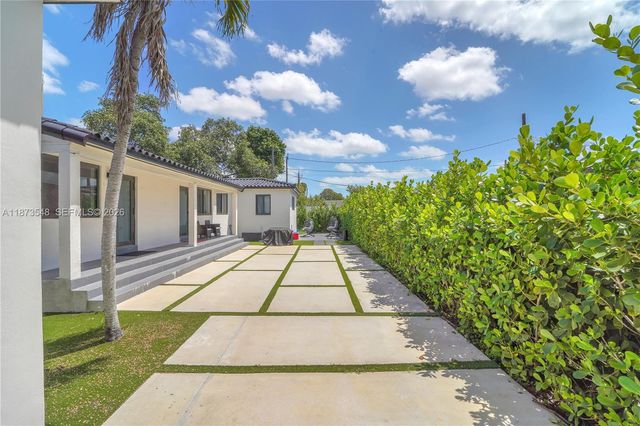 621 SW 33rd Avenue, Miami, FL 33135