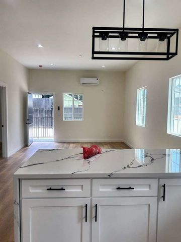 1475 E 57TH ST, Los Angeles, CA 90011