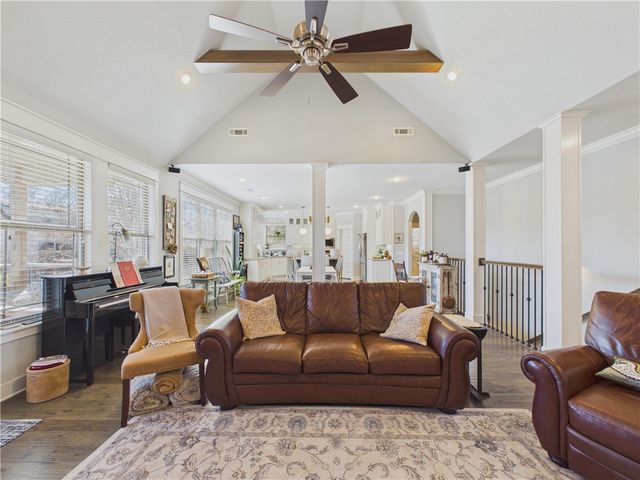 302 NW Shady Lane, Bentonville, AR 72712