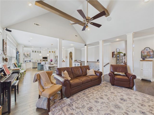 302 NW Shady Lane, Bentonville, AR 72712