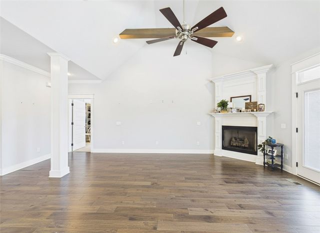 302 NW Shady Lane, Bentonville, AR 72712