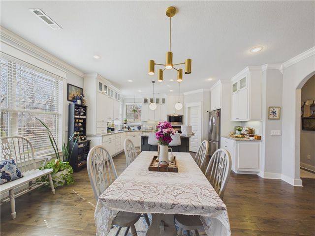 302 NW Shady Lane, Bentonville, AR 72712