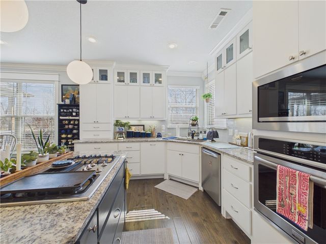 302 NW Shady Lane, Bentonville, AR 72712