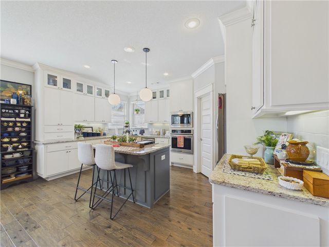 302 NW Shady Lane, Bentonville, AR 72712