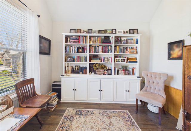 302 NW Shady Lane, Bentonville, AR 72712