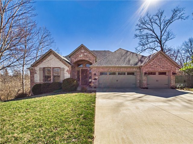302 NW Shady Lane, Bentonville, AR 72712