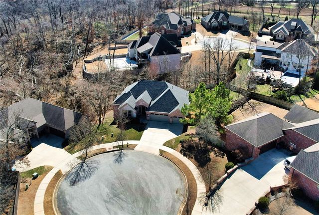 302 NW Shady Lane, Bentonville, AR 72712