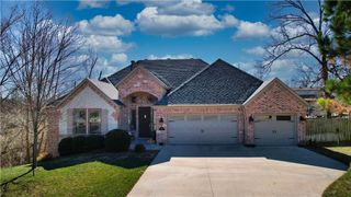 302 NW Shady Lane, Bentonville, AR 72712