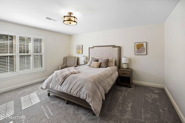 7001 Old Kent Drive, Knoxville, TN 37919