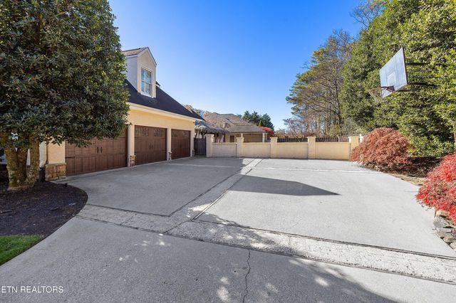 7001 Old Kent Drive, Knoxville, TN 37919