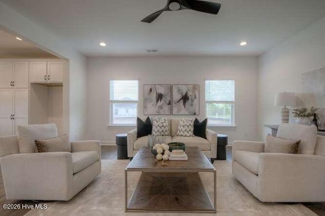 390 Lamer Loop 101, Shallotte, NC 28470