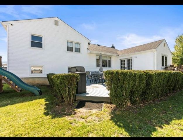 66 Herbert Avenue, Massapequa Park, NY 11762
